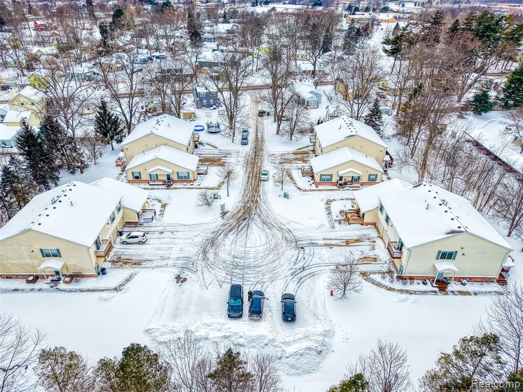 722 Griswold Street, 8, Howell, MI 48843 — Photo 27
