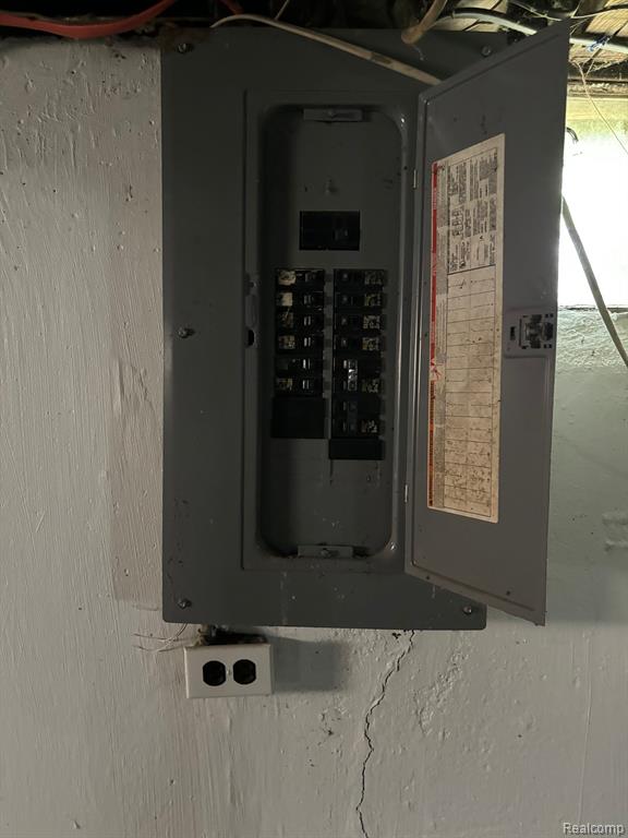 8210 ASBURY Park, Detroit, MI 48228 — Photo 5