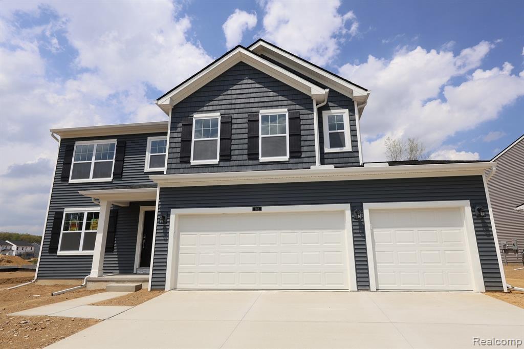 362 Hidden River W, Holly, MI 48442
