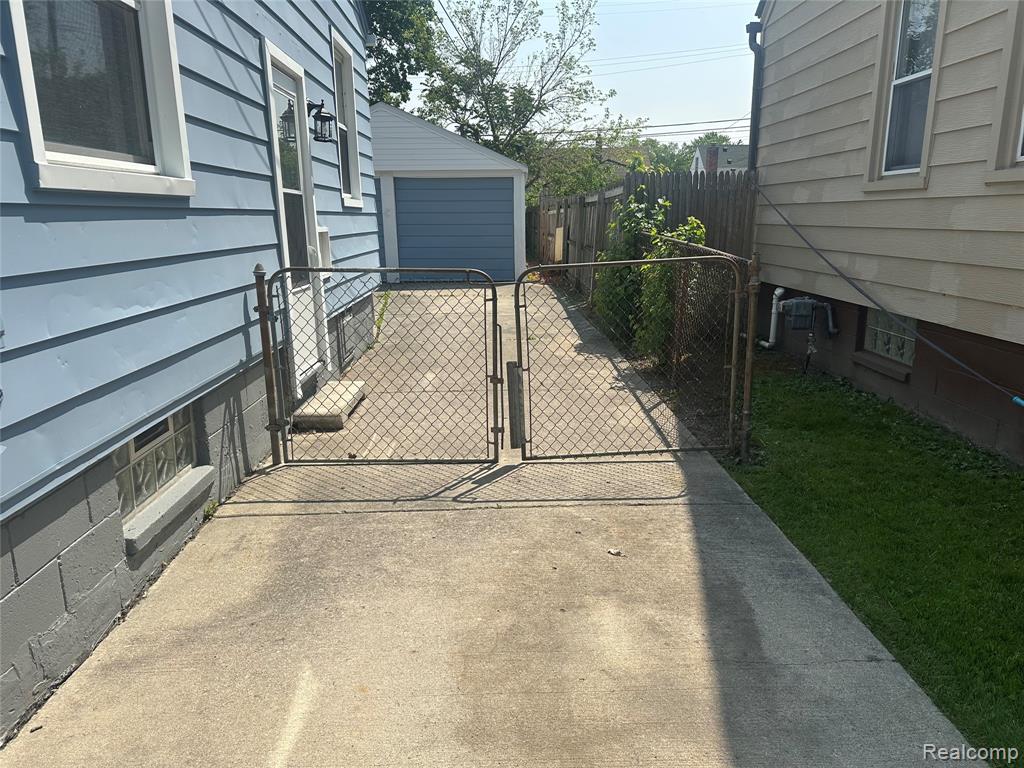 4803 Mildred Street, Wayne, MI 48184 — Photo 4