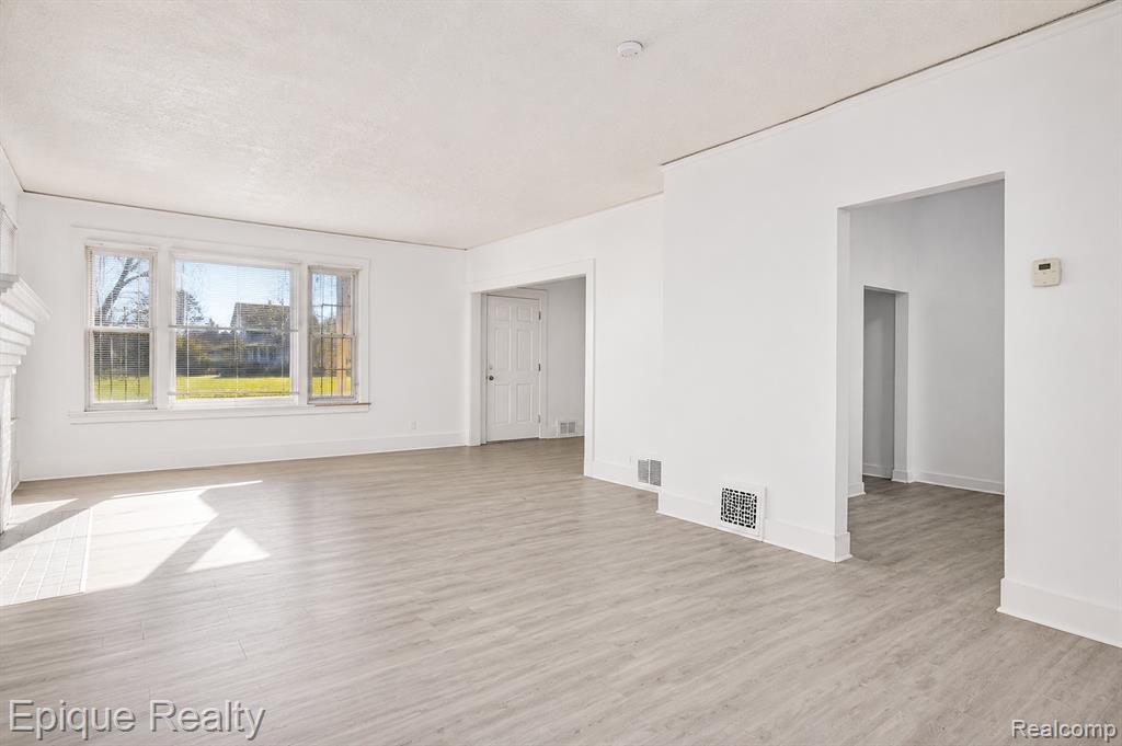 64 Glendale Street, Highland Park, MI 48203 — Photo 10