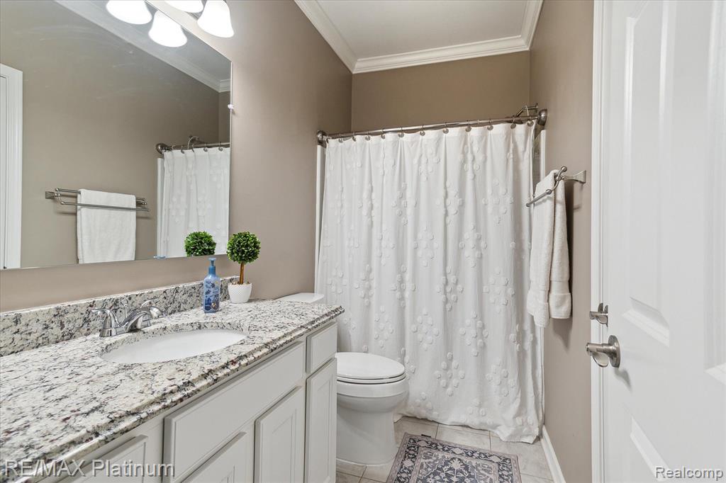 61082 SHAYA Boulevard, South Lyon, MI 48178 — Photo 32