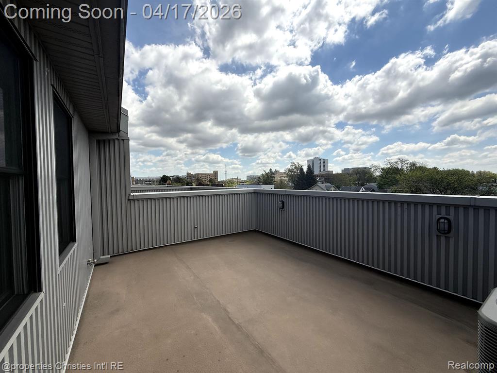 642 W 11 MILE Road, Royal Oak, MI 48067 — Photo 20