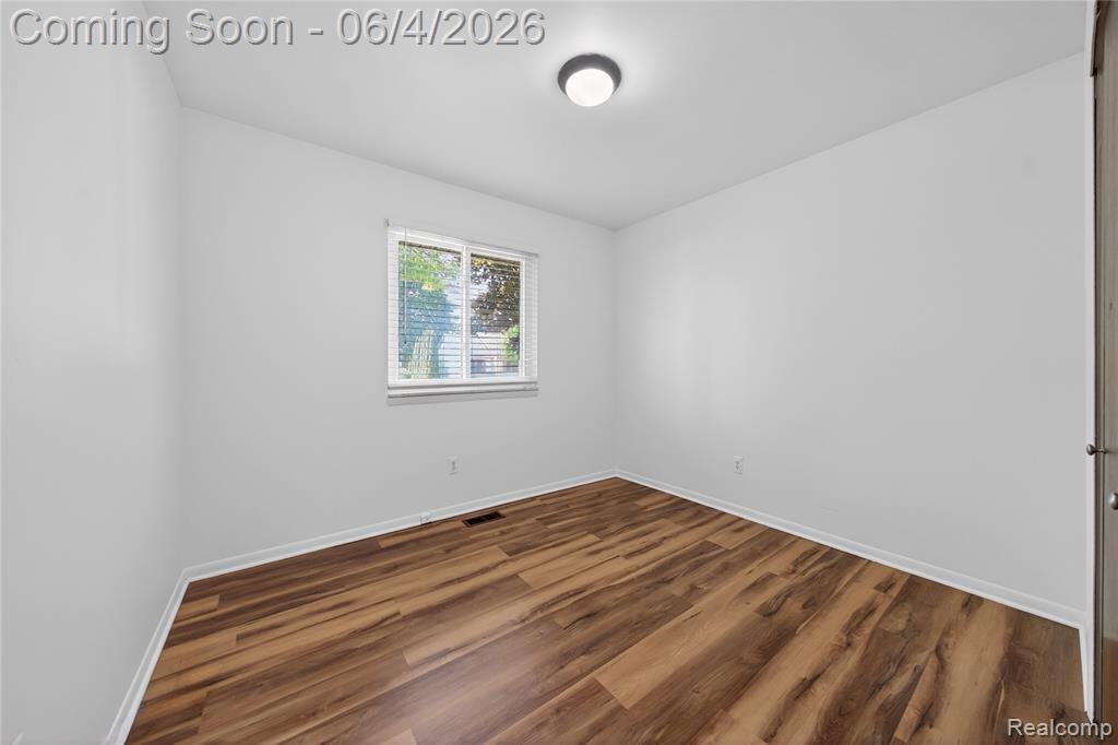 760 Heights Road Road, Lake Orion, MI 48362 — Photo 13