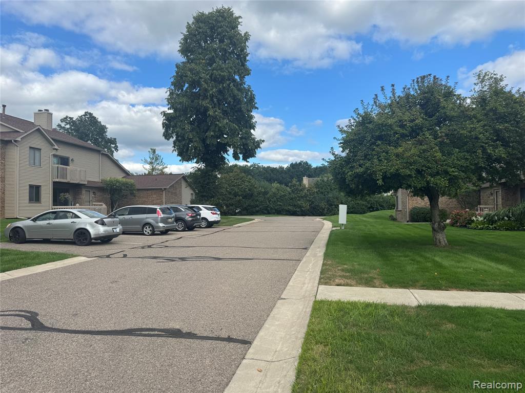 7863 Woodingham, West Bloomfield, MI — Photo 38