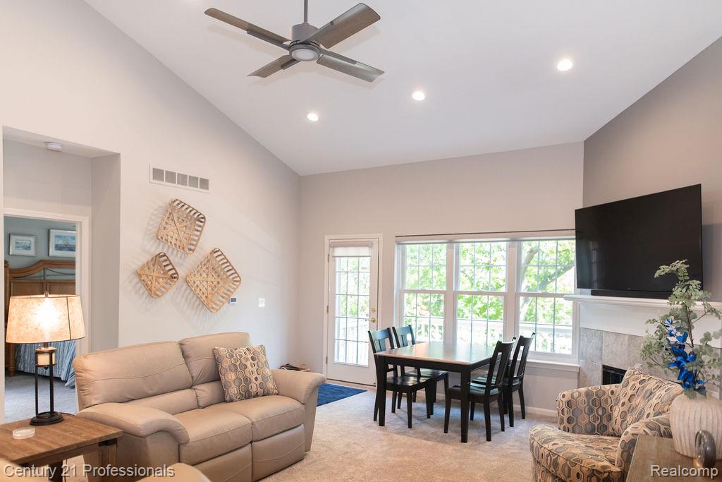 767 E Bluff Court, Rochester Hills, MI 48307 — Photo 26
