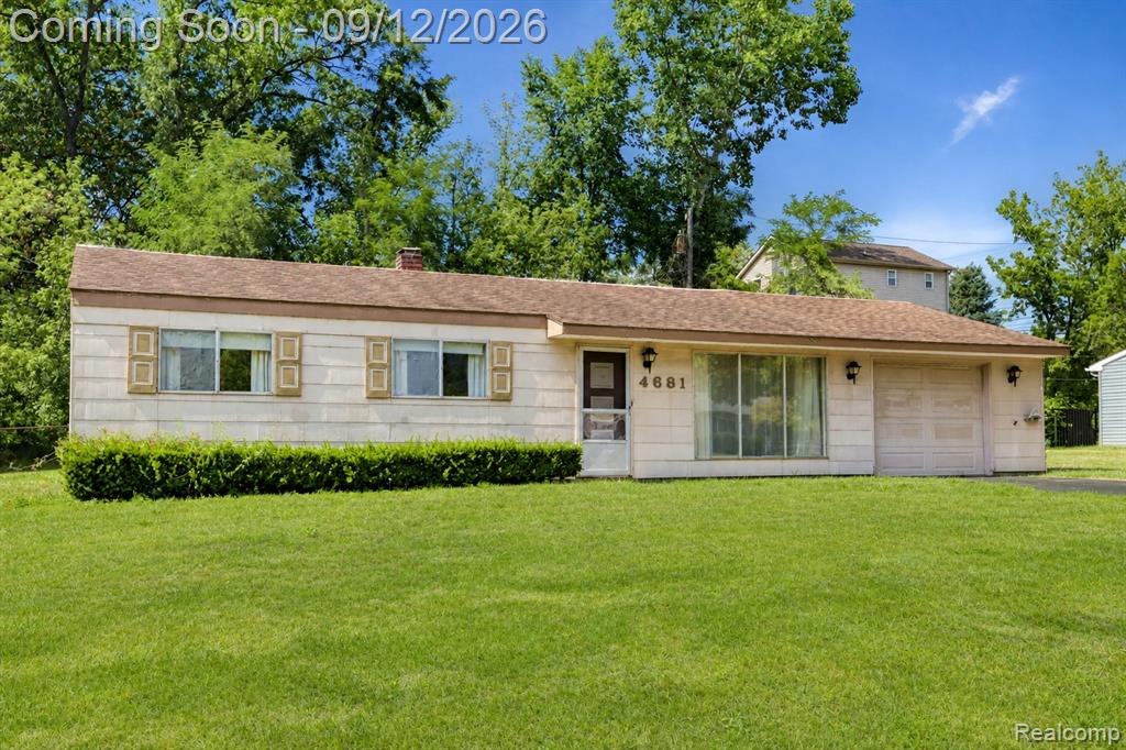 4681 Newcroft Street, Commerce Twp, MI 48382