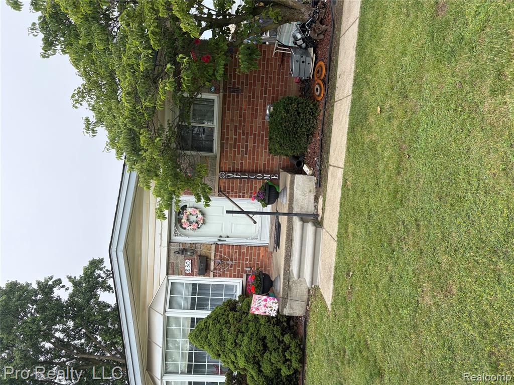 830 S Venoy Road, Westland, MI 48186 — Photo 2