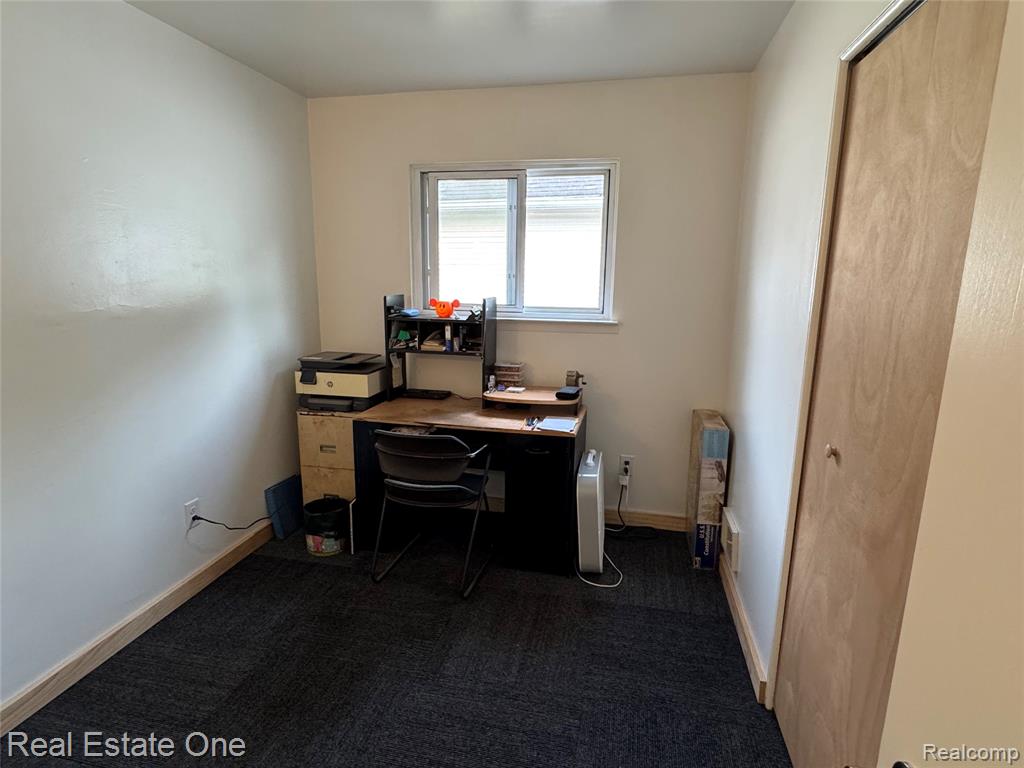 4025 Cresthaven Drive, Waterford, MI 48328 — Photo 14
