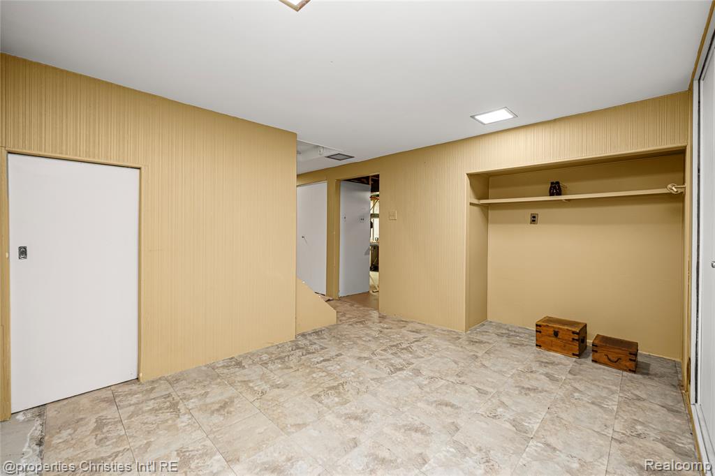 715 N Blair Avenue, Royal Oak, MI 48067 — Photo 32
