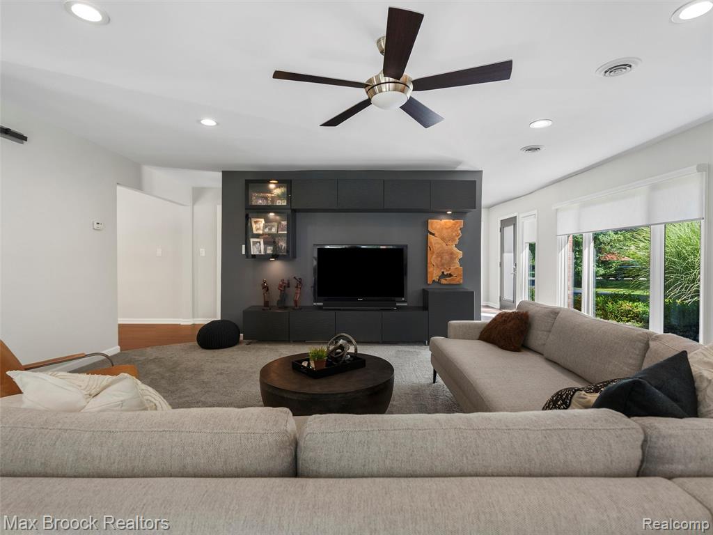 4740 Burnley Drive, Bloomfield Hills, MI 48304 — Photo 16