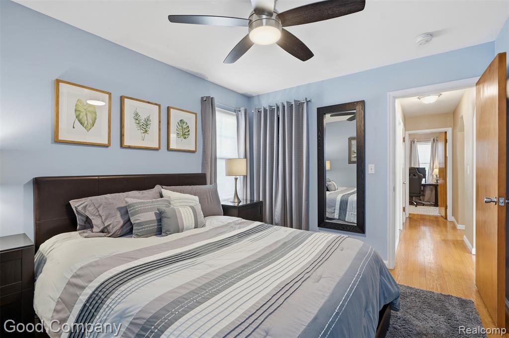 23470 Oneida Street, Oak Park, MI 48237 — Photo 13