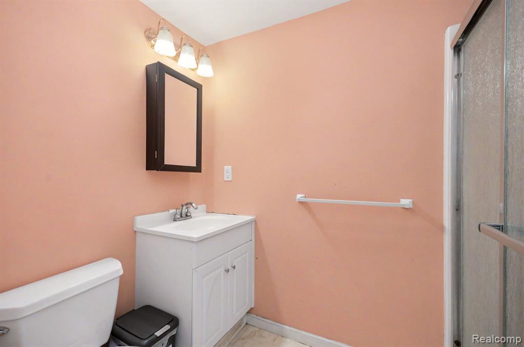 425 Thornridge Court, Rochester Hills, MI 48307 — Photo 26