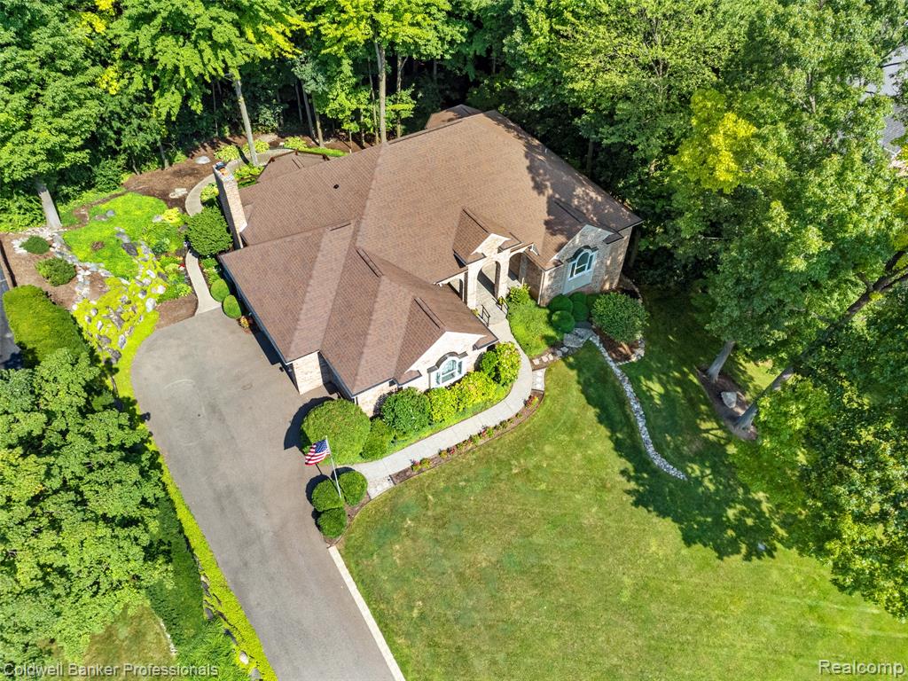8661 DEERWOOD Road, Clarkston, MI 48348 — Photo 74