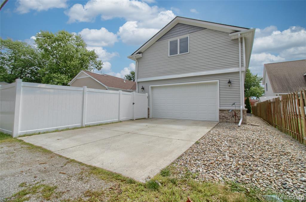 526 Plum Street, Wyandotte, MI 48192 — Photo 47