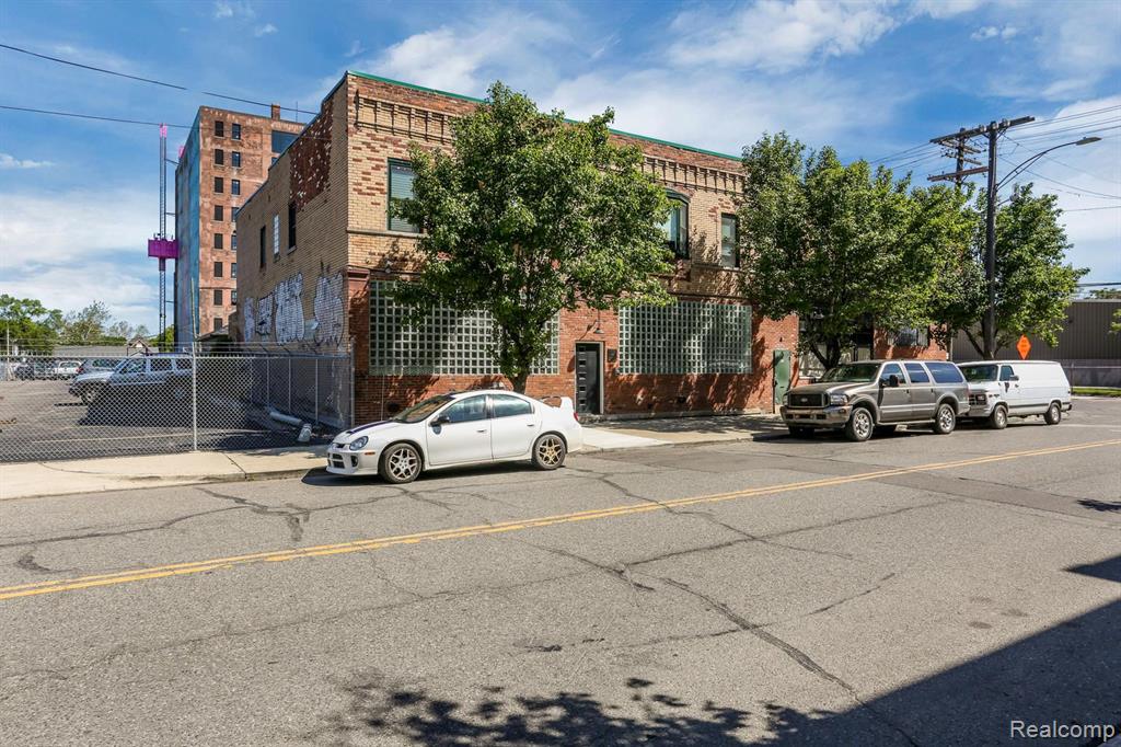 459 E MILWAUKEE Street, Detroit, MI 48202 — Photo 27