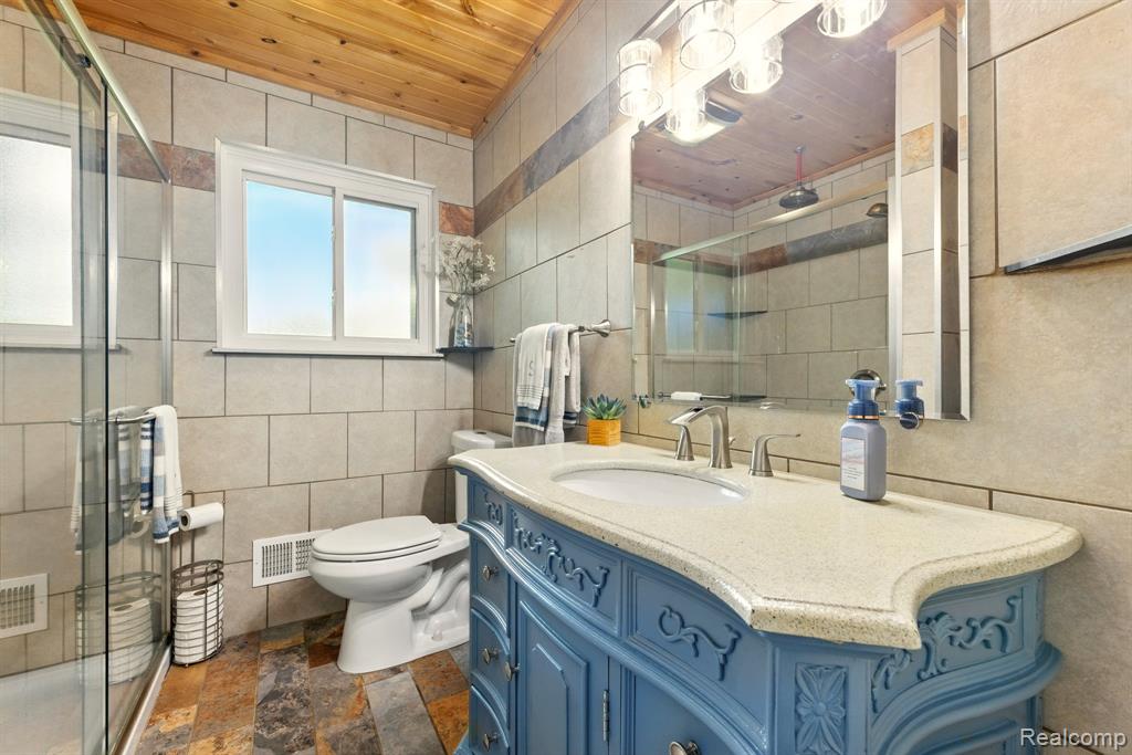 50536 Ryan Road, Shelby Twp, MI 48317 — Photo 12