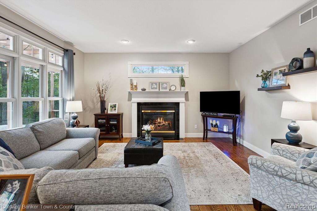 5205 RIDGEVIEW Court, Midland, MI 48642 — Photo 16