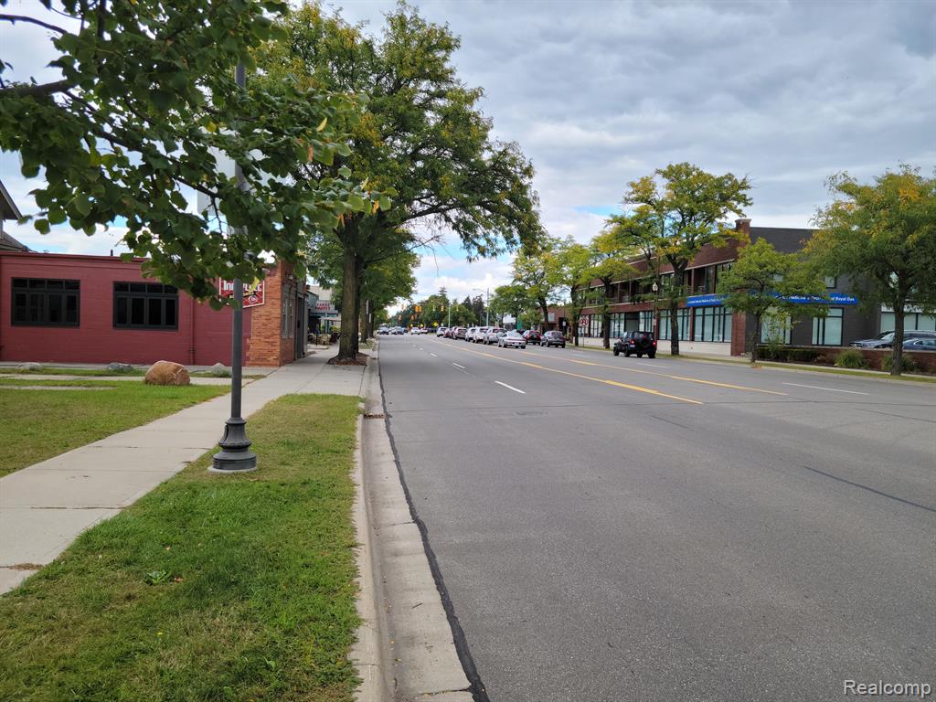 909 N MAIN Street, Royal Oak, MI 48067 — Photo 25