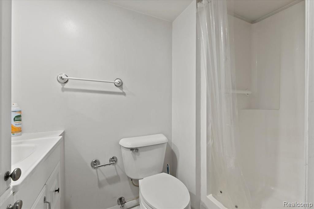 9099 Bavarian Way, Clarkston, MI 48348 — Photo 34