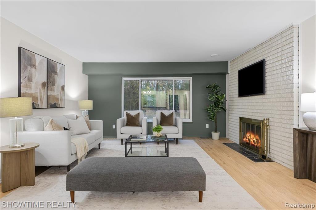 902 Longfellow Drive, Troy, MI 48085 — Photo 17