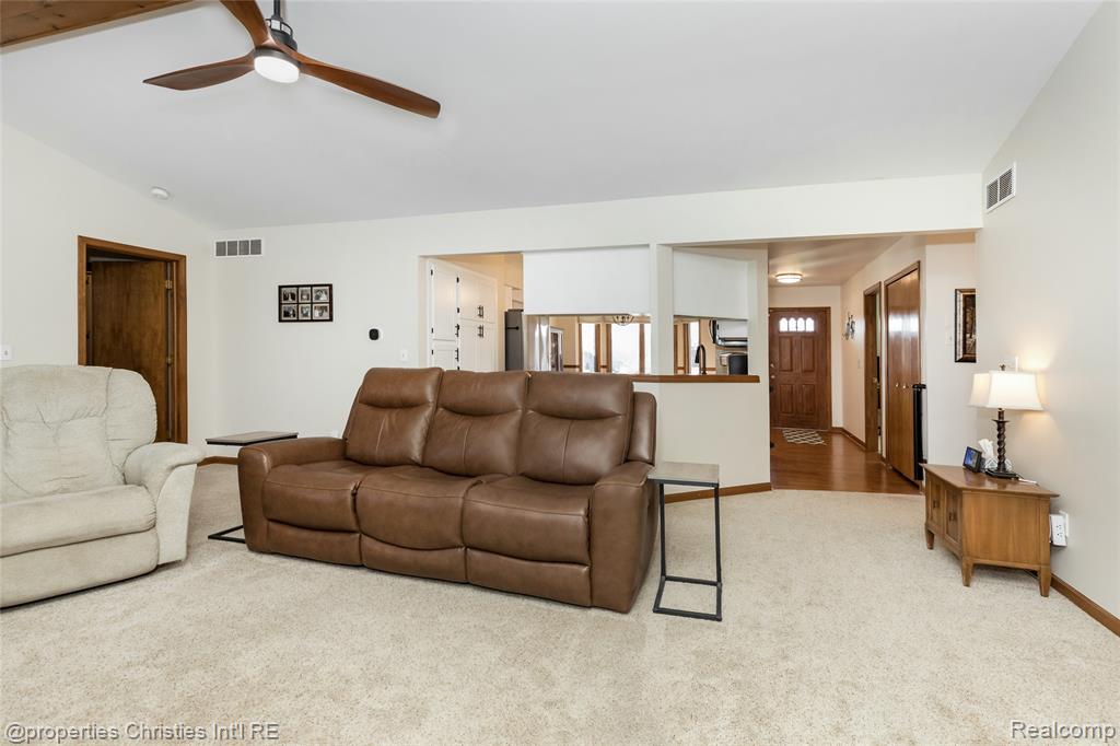 47192 Sanborn Drive, Macomb, MI 48044 — Photo 17