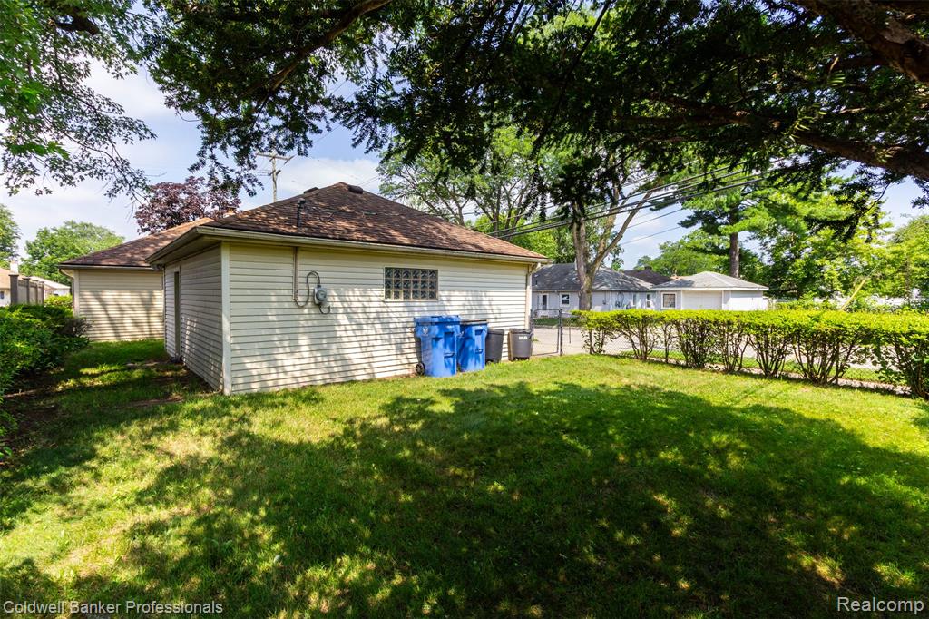 7332 N Vernon Street E, Dearborn Heights, MI 48127 — Photo 27