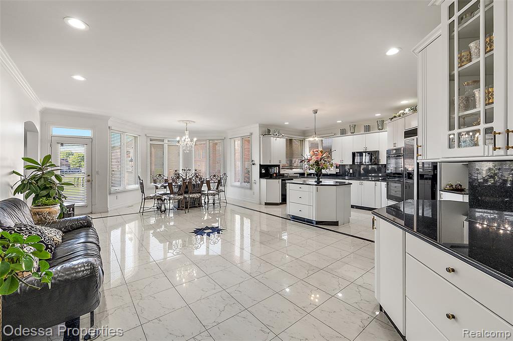 12984 Azure Drive, Utica, MI 48315 — Photo 15