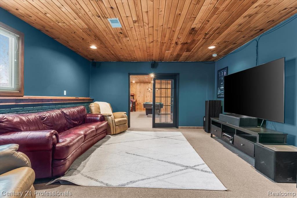 11413 Bancroft Court, Fenton, MI 48430 — Photo 31