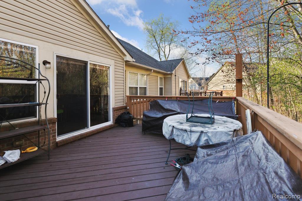 5563 PINEHURST Drive, 191, Trenton, MI 48183 — Photo 38