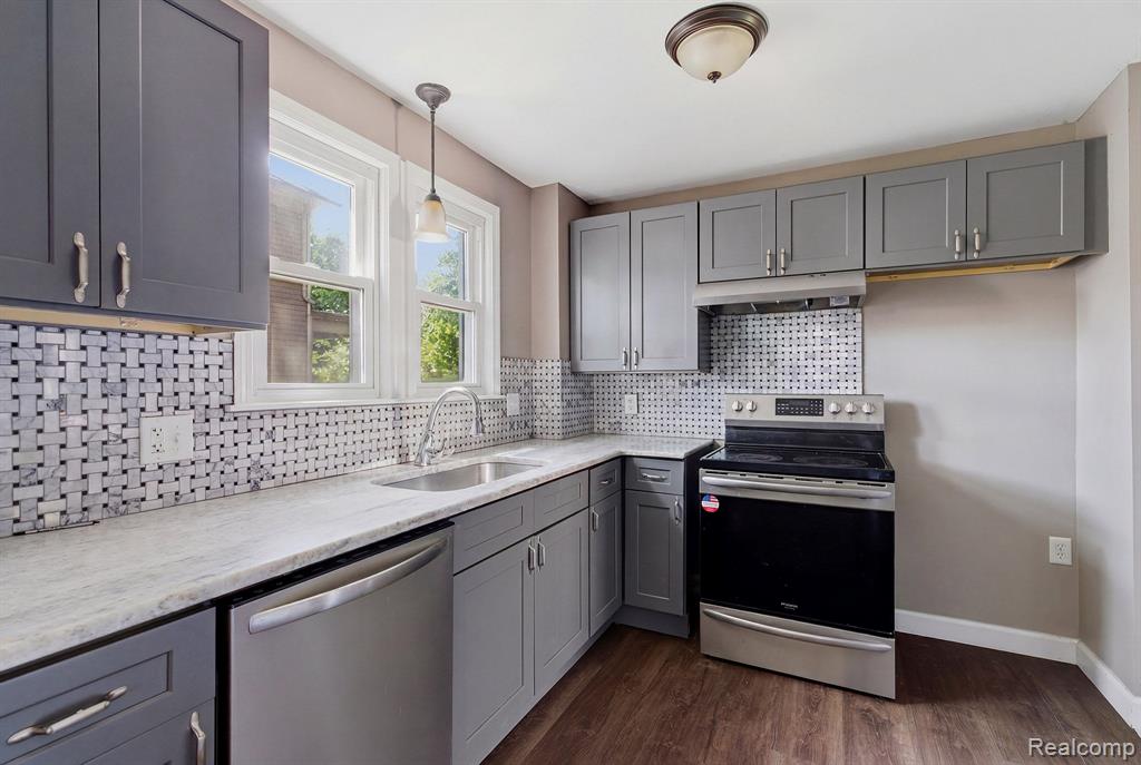 147 Crocker Boulevard, Mount Clemens, MI 48043 — Photo 7