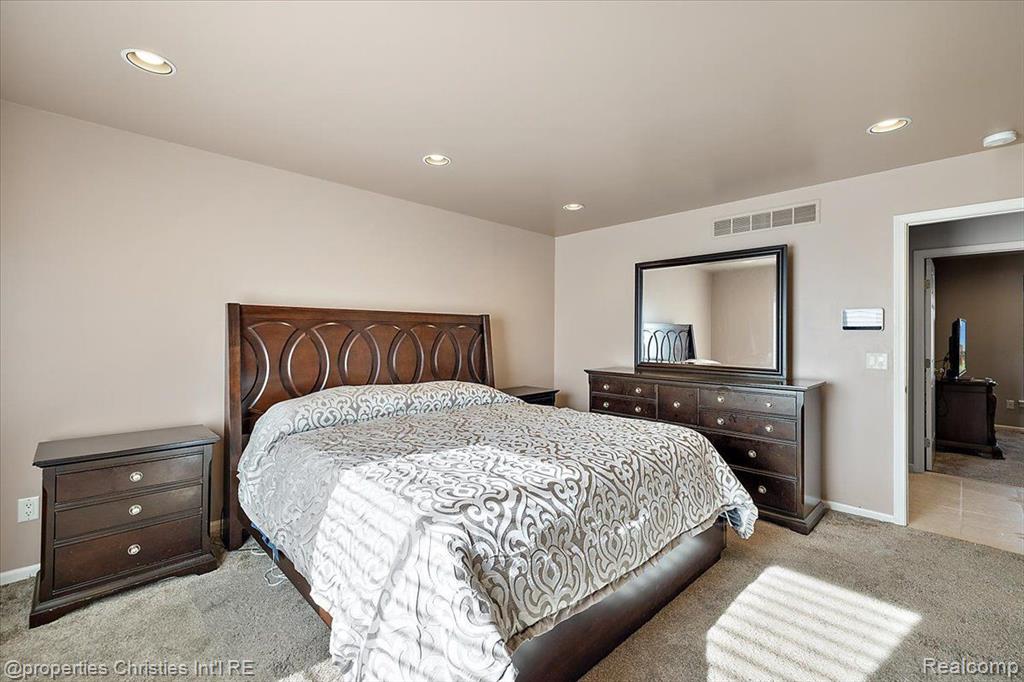 7716 MAPLE Drive, Westland, MI — Photo 17