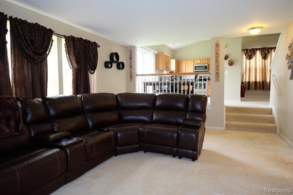 9653 Wexford Drive, Ypsilanti, MI 48198 — Photo 12