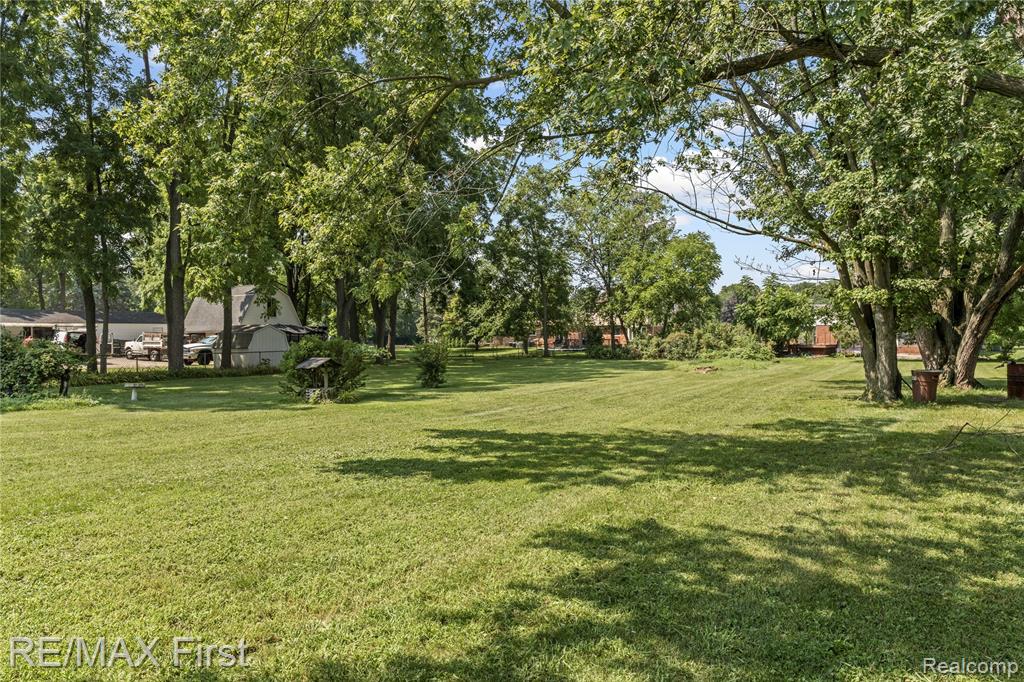 6829 John R Road, Troy, MI 48085 — Photo 4