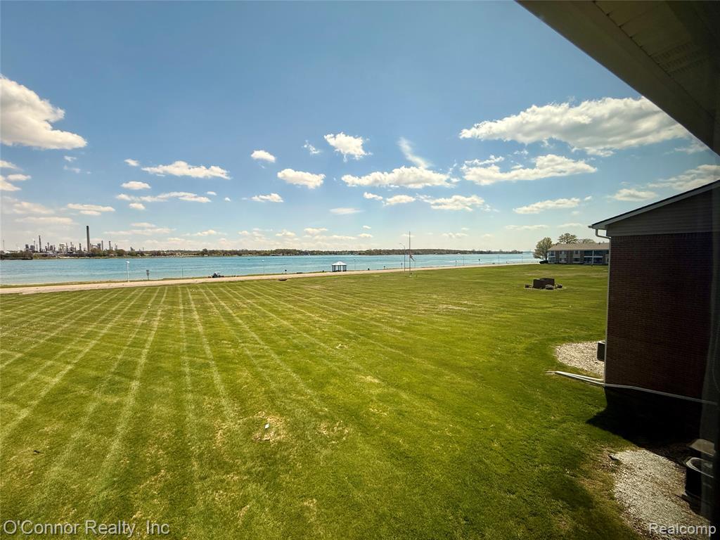 1660 River Road, 19, Marysville, MI 48040 — Photo 16
