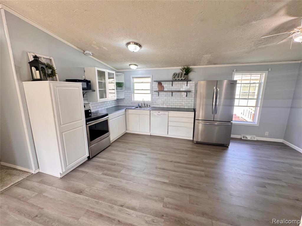 100 Riverview Circle, Saline, MI 48176 — Photo 5