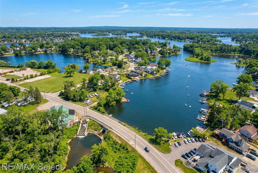8572 Silver Lake Road, Linden, MI 48451 — Photo 4