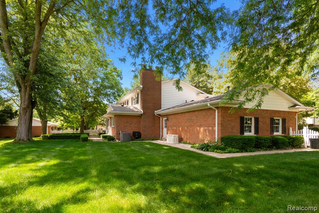 5505 Dolphin Street, East China, MI — Photo 45
