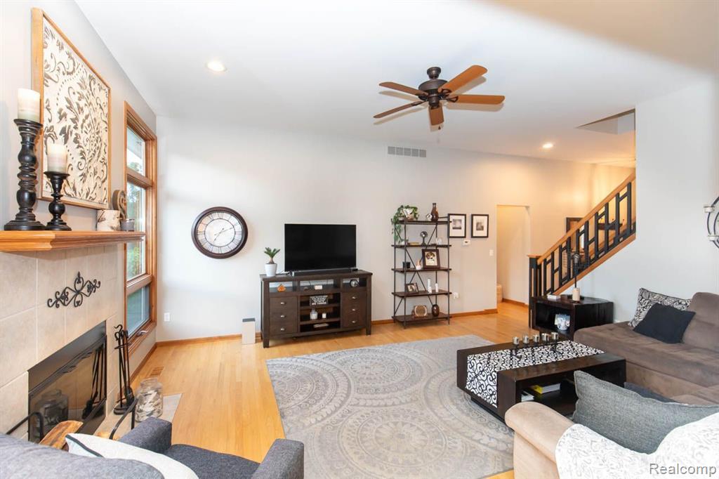 914 E LIBERTY Street, Milford, MI 48381 — Photo 28