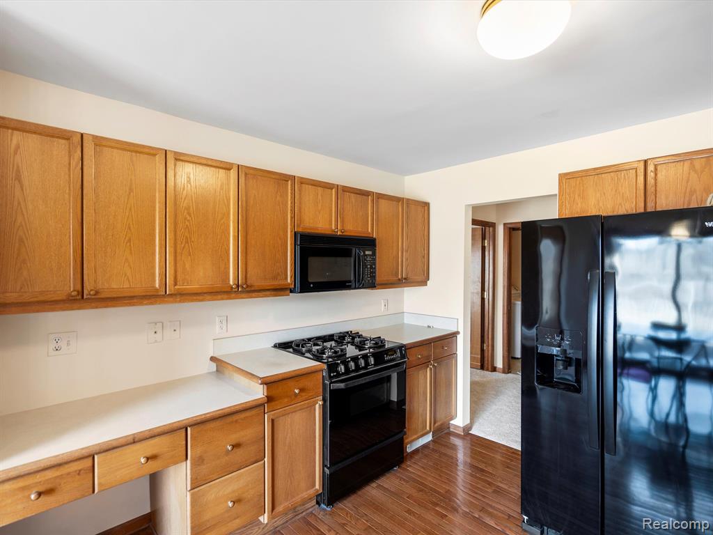 4738 MULBERRY WOODS Circle, Ann Arbor, MI 48105 — Photo 11