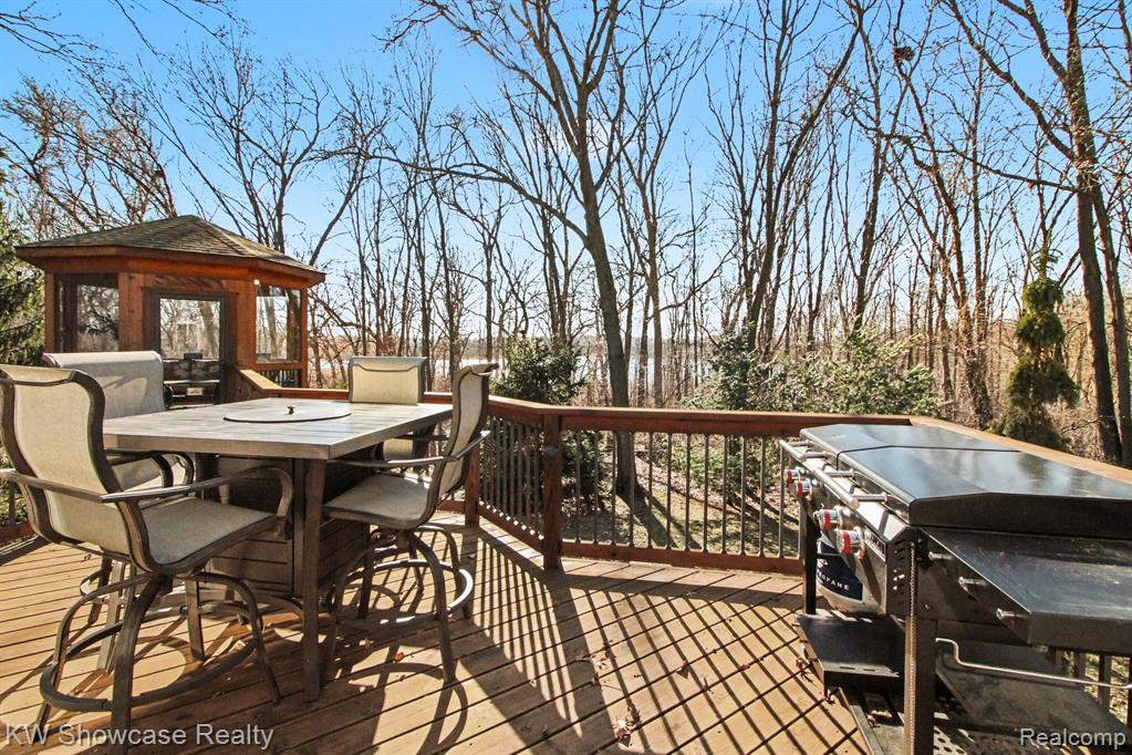2648 MOREL Drive, Highland, MI 48356 — Photo 24