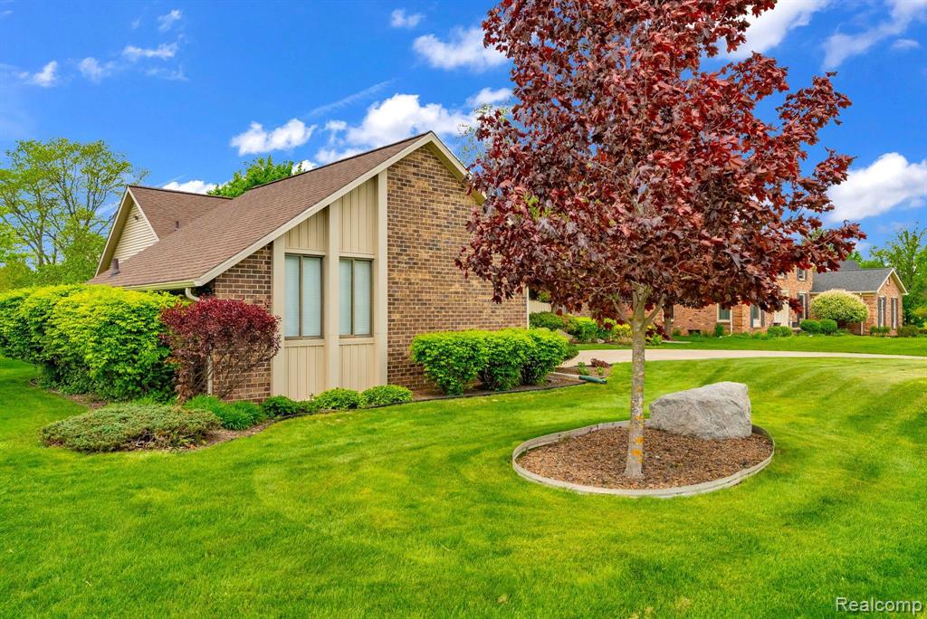 836 BOUTELL Drive, Grand Blanc, MI 48439 — Photo 3