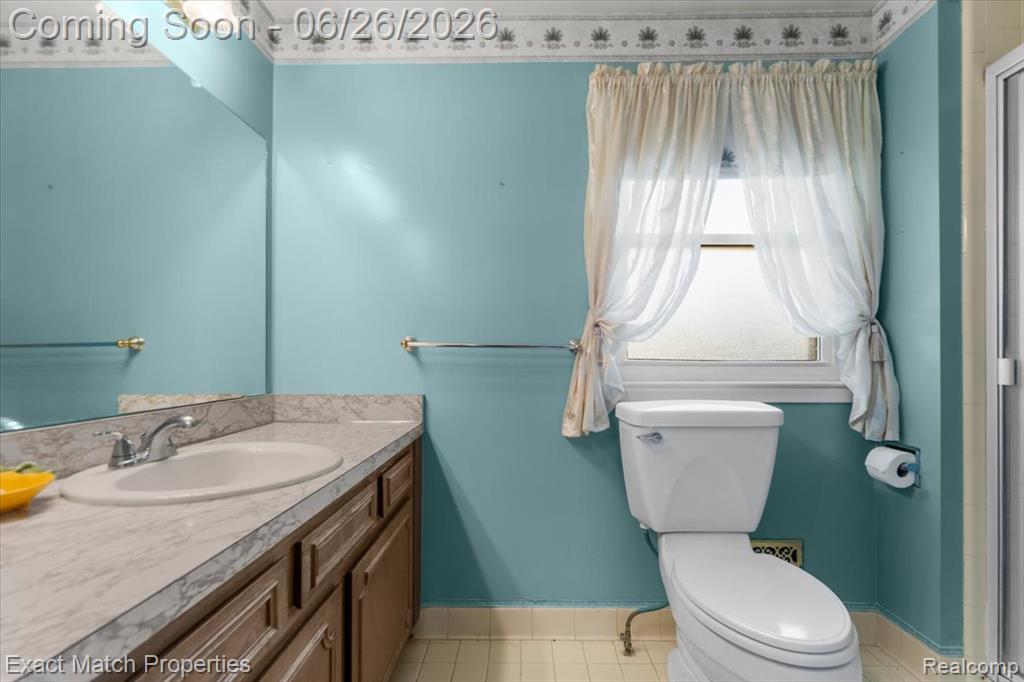 6737 Alderley Way, West Bloomfield, MI — Photo 34