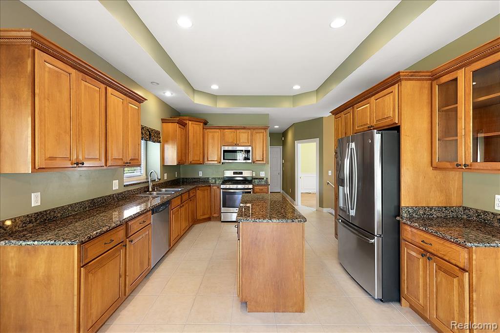 49763 Decker Drive, Shelby Twp, MI 48317 — Photo 21