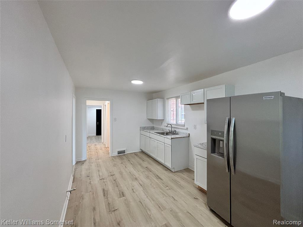 14800 Woodmont Avenue, Detroit, MI 48227 — Photo 10