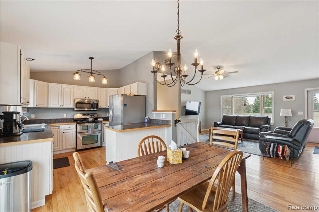 4121 Cedar Lake Road, Howell, MI 48843 — Photo 18