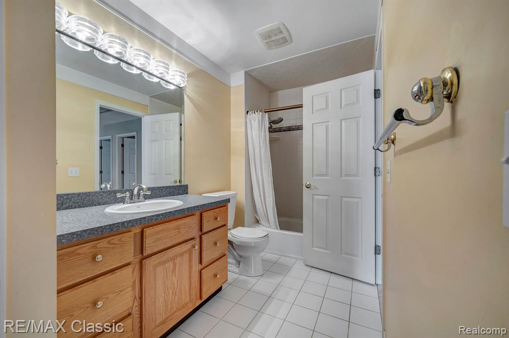 4661 Mallards Landing, Highland, MI — Photo 39