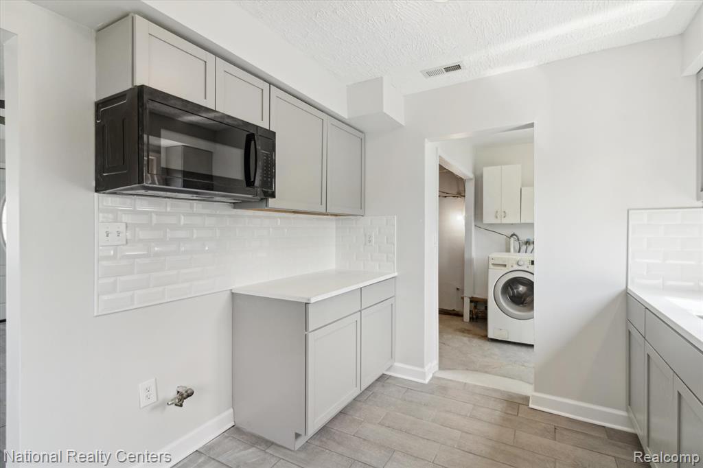 6224 Gilman Street, Garden City, MI — Photo 10