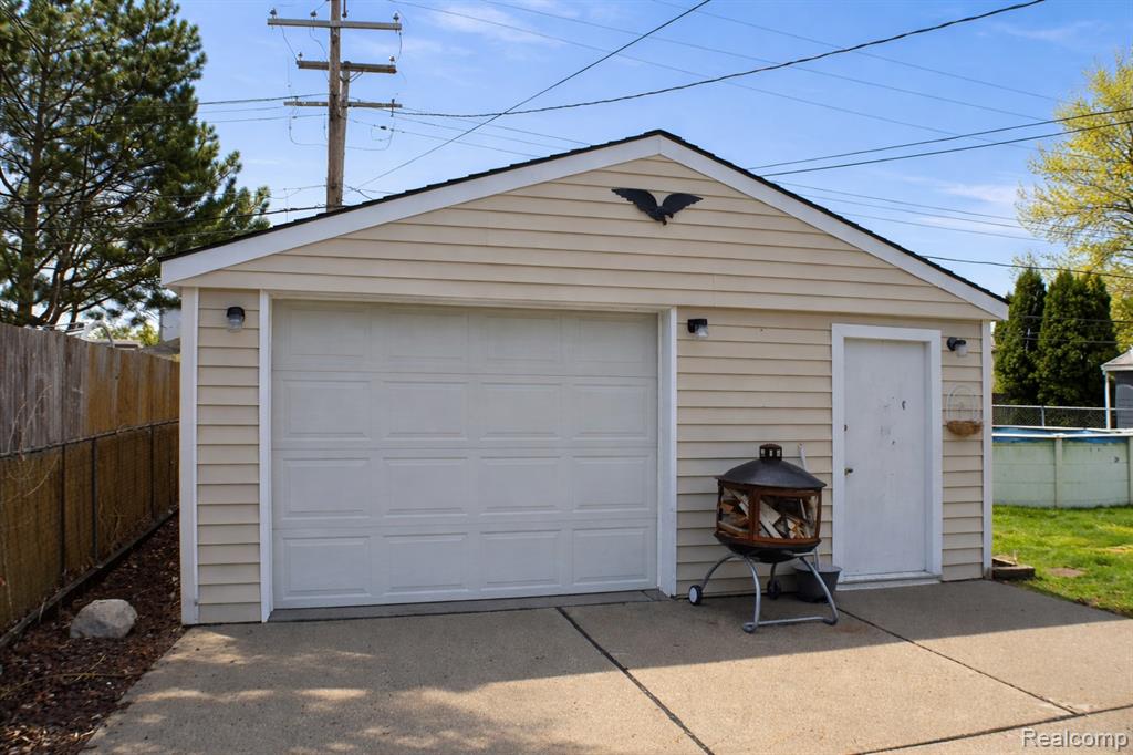 7322 E Frumin Court, Westland, MI — Photo 22