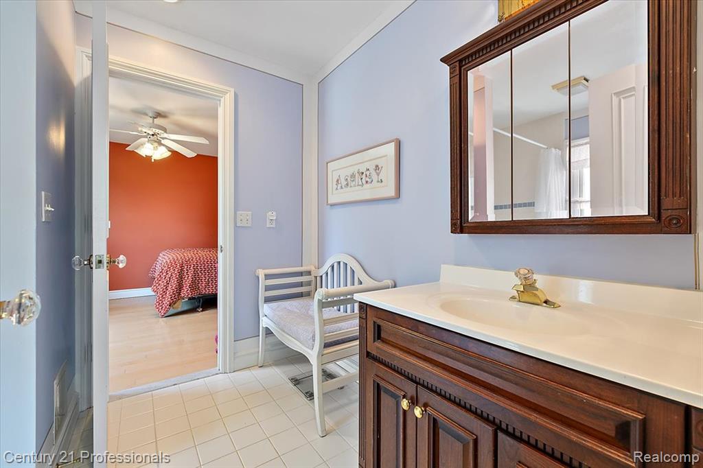 40205 Ashland Drive, Sterling Heights, MI 48313 — Photo 46